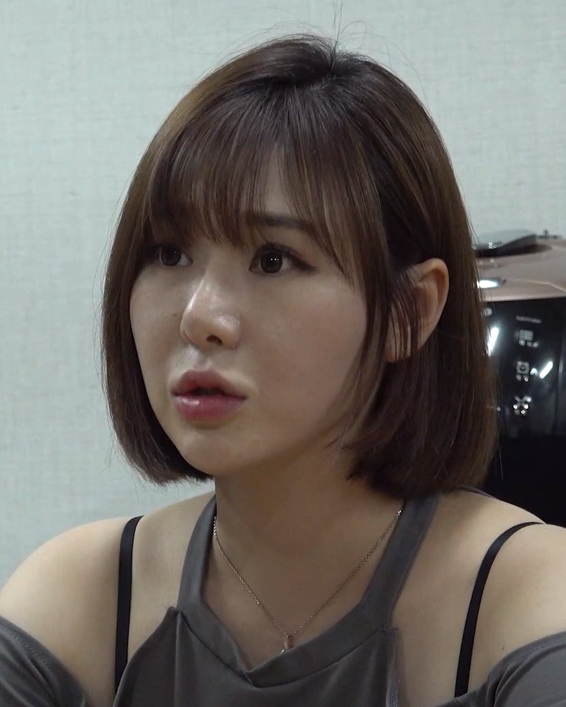 하연 : 원나인스타 - 성인 AV 배우 프로필, 성인영화 정보 커뮤니티